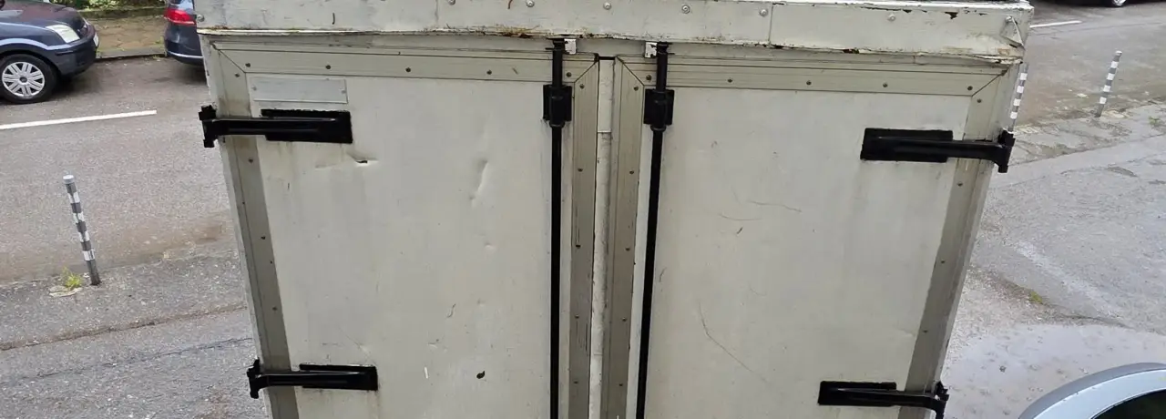 Почистване на халета в Кресна